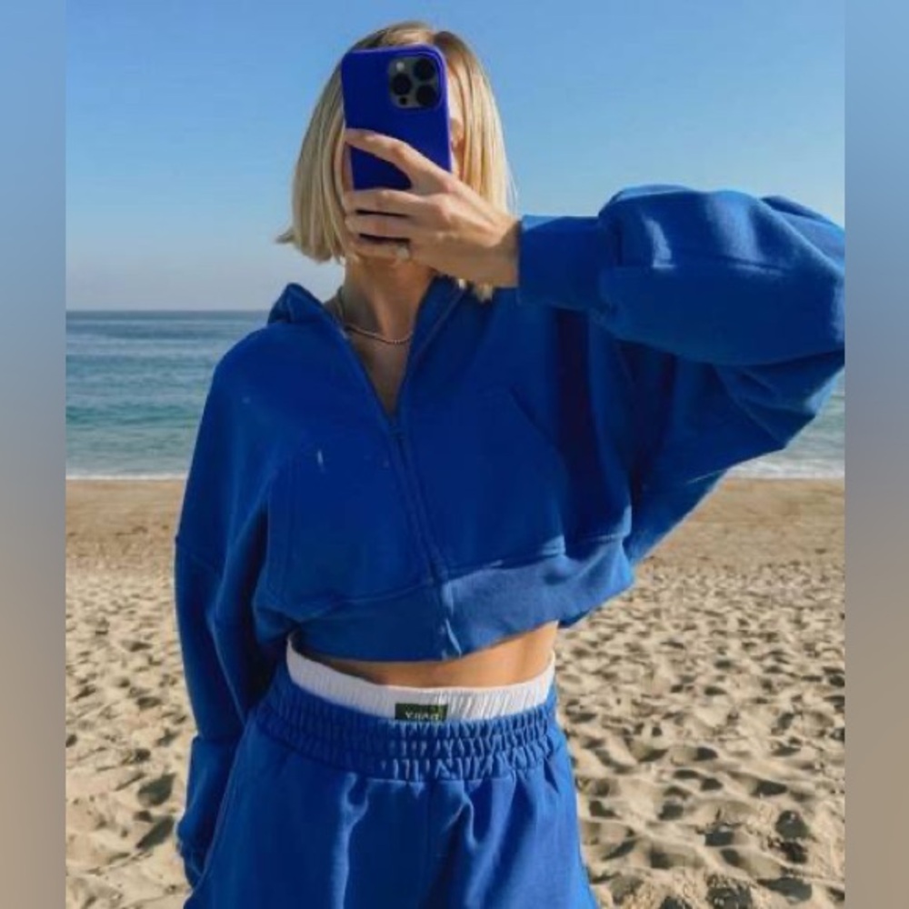 DAILY DRILLS Cropped Zip-Up Hoodie - Cobalt
